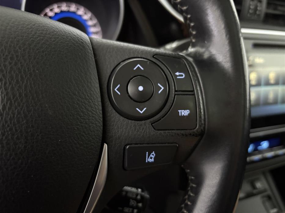 TOYOTA Auris 2018
