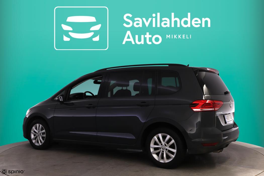 VOLKSWAGEN Touran 2017
