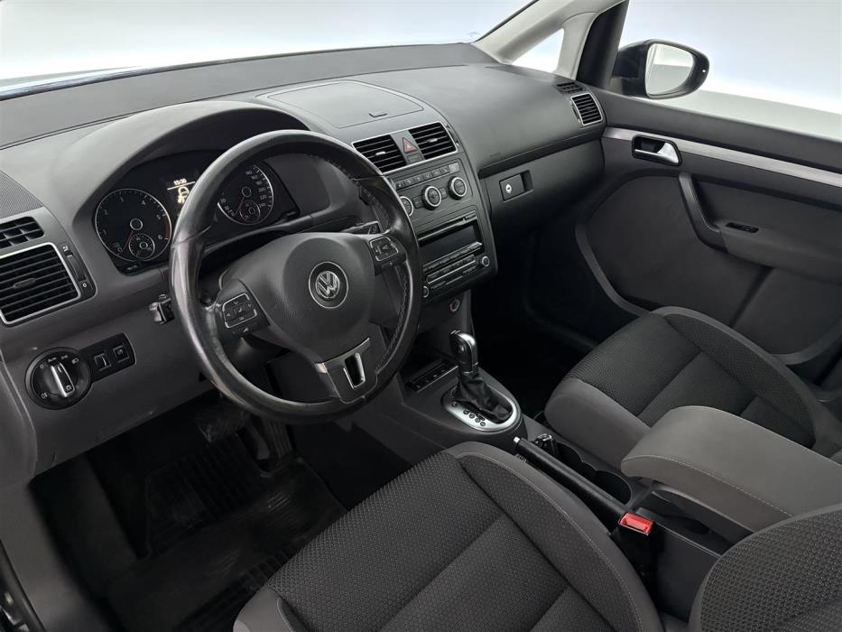 Volkswagen Touran 2012