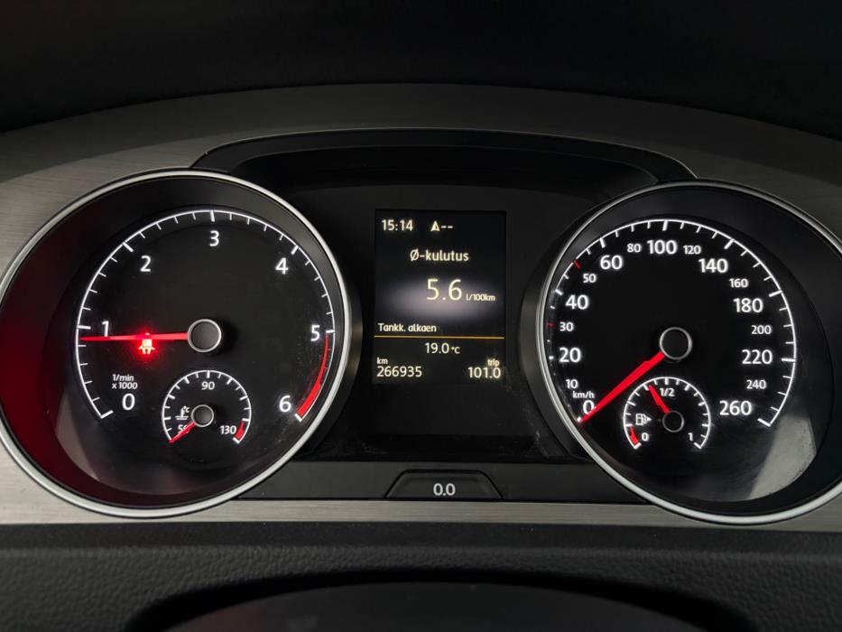 VOLKSWAGEN Golf 2016