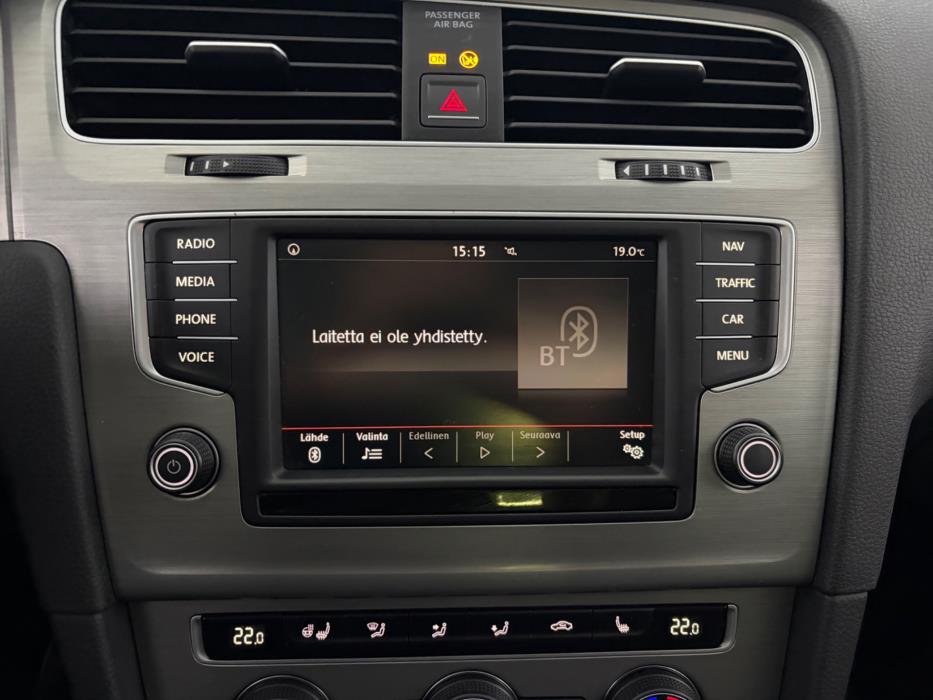 VOLKSWAGEN Golf 2016