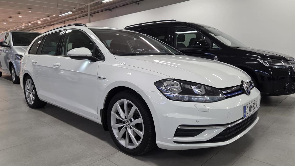 VOLKSWAGEN Golf 2018