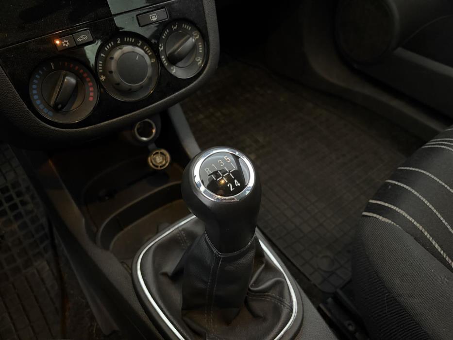 OPEL Corsa 2010