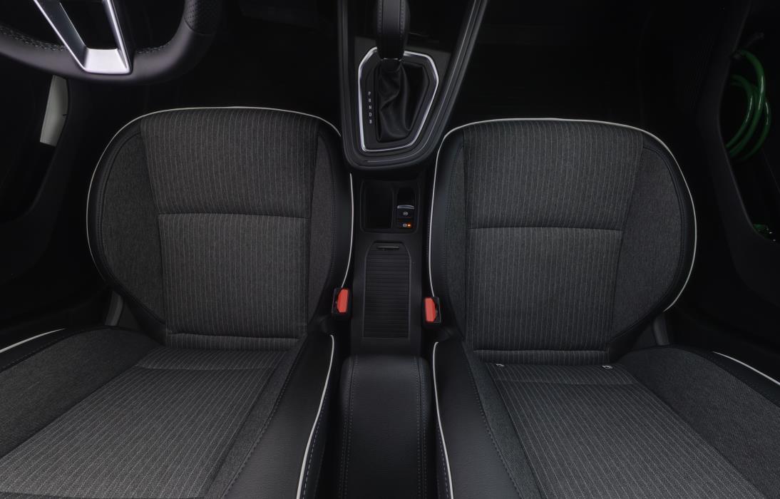 MITSUBISHI Colt 2024