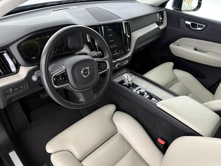 VOLVO XC60 2020
