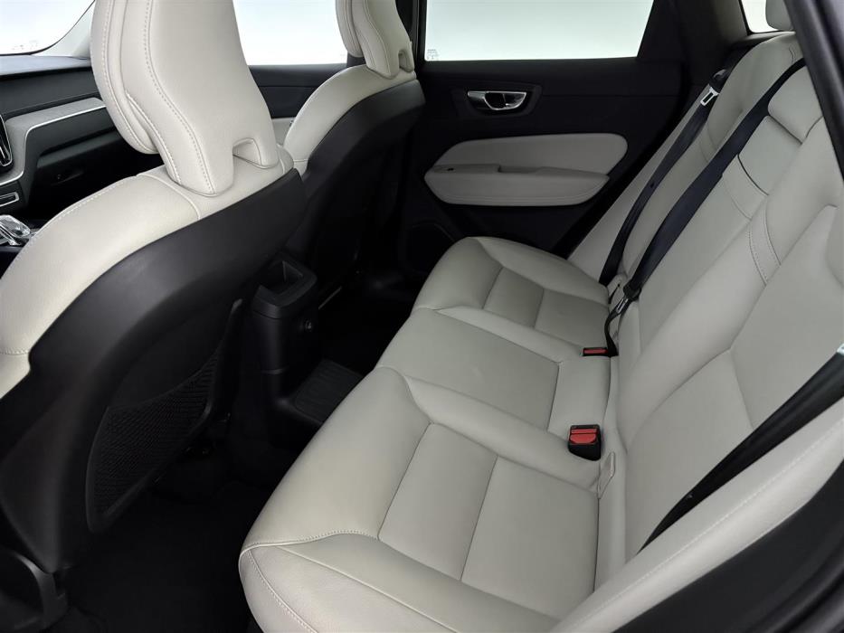 VOLVO XC60 2020