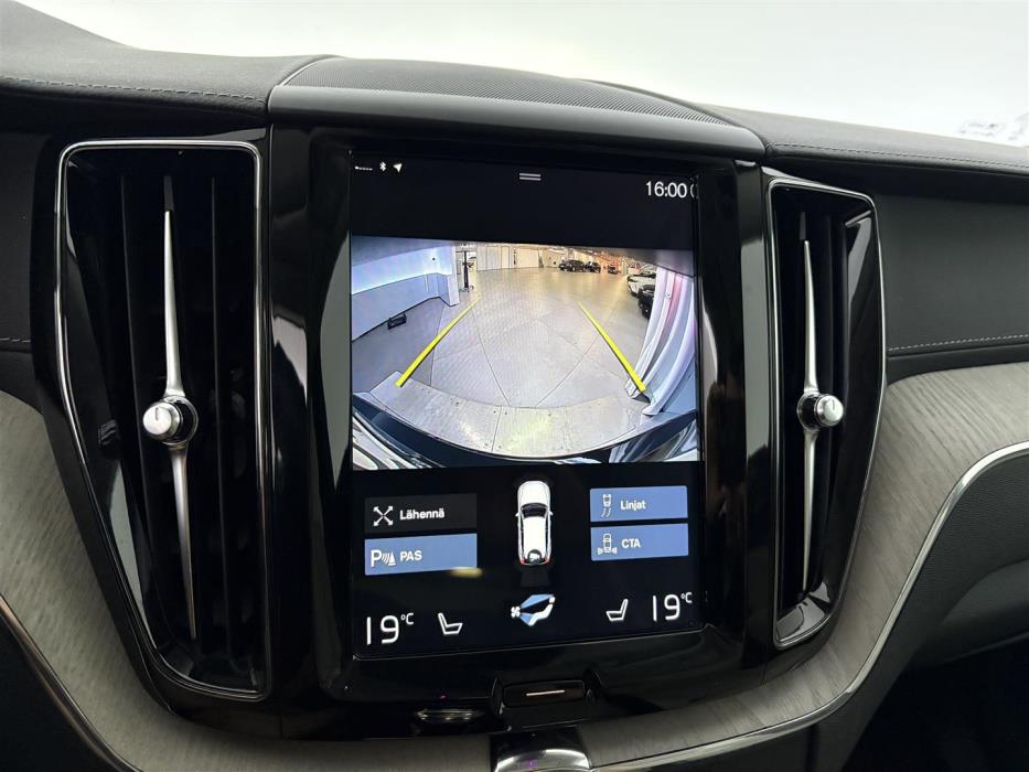 VOLVO XC60 2020