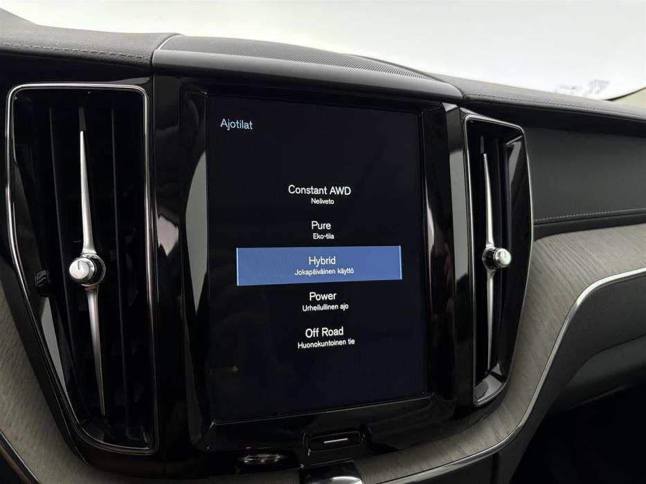 VOLVO XC60 2020
