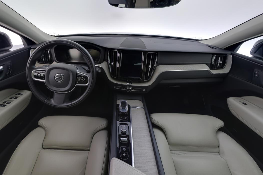 VOLVO XC60 2020