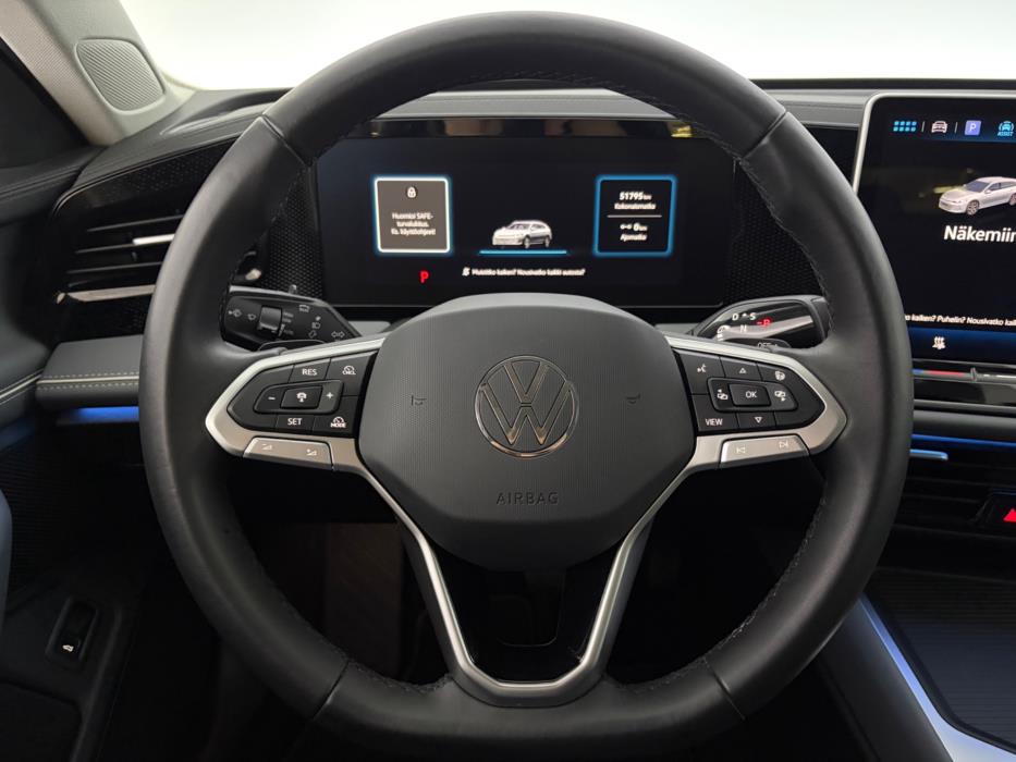 VOLKSWAGEN Passat 2024