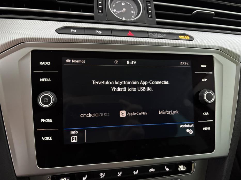 VOLKSWAGEN Passat 2018