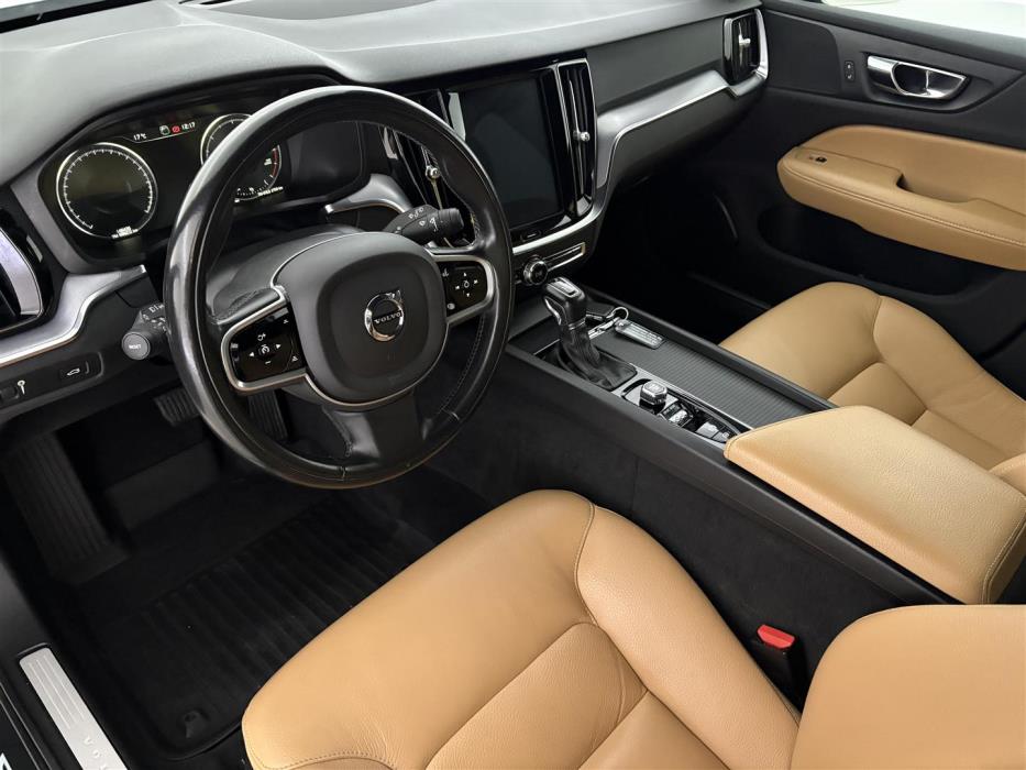 VOLVO V60 2019