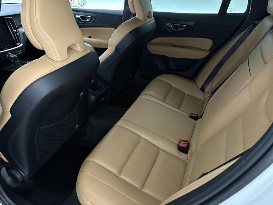 VOLVO V60 2019