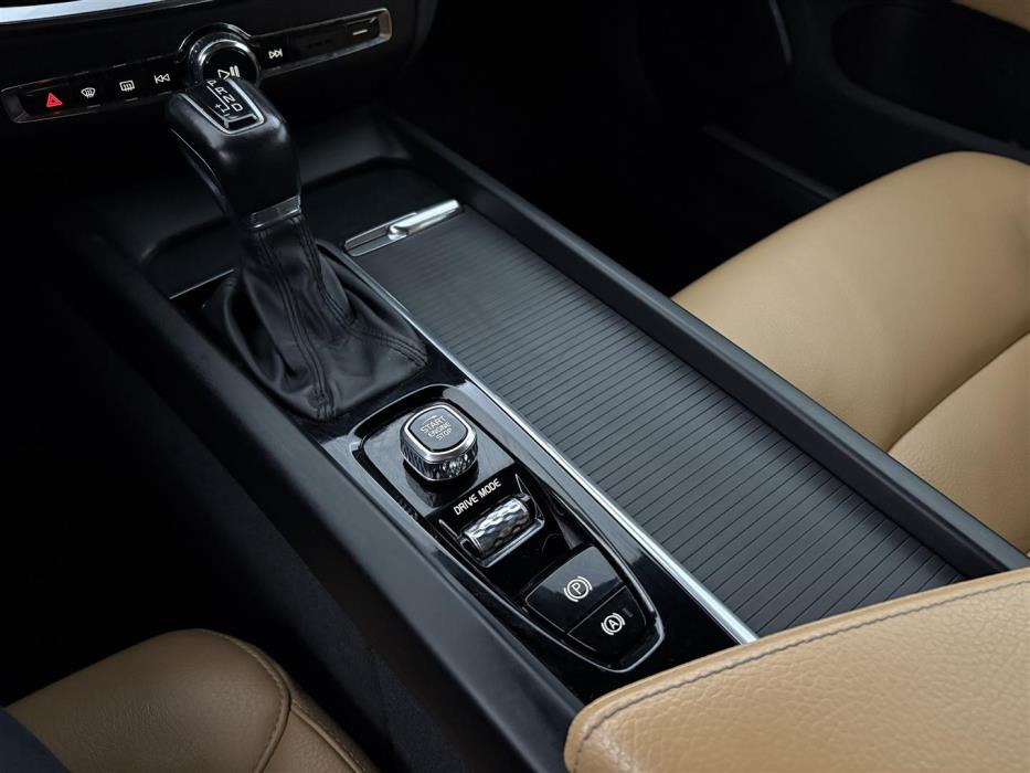 VOLVO V60 2019