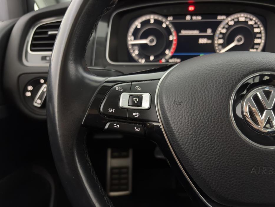 VOLKSWAGEN Golf 2019