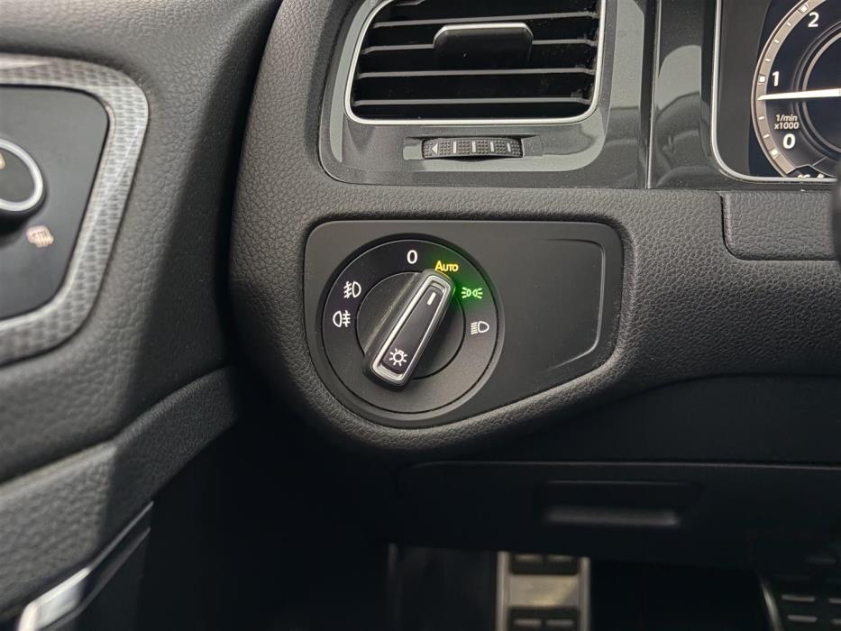 VOLKSWAGEN Golf 2019
