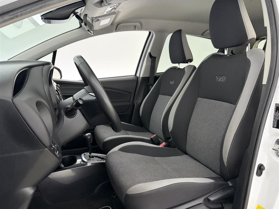 TOYOTA Yaris 2020