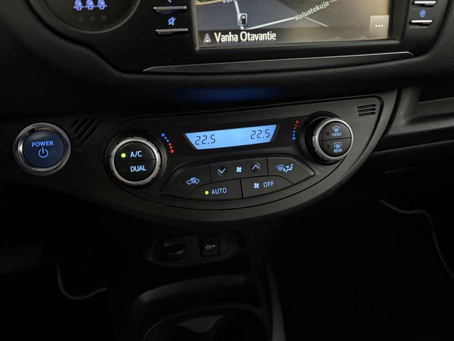 TOYOTA Yaris 2020