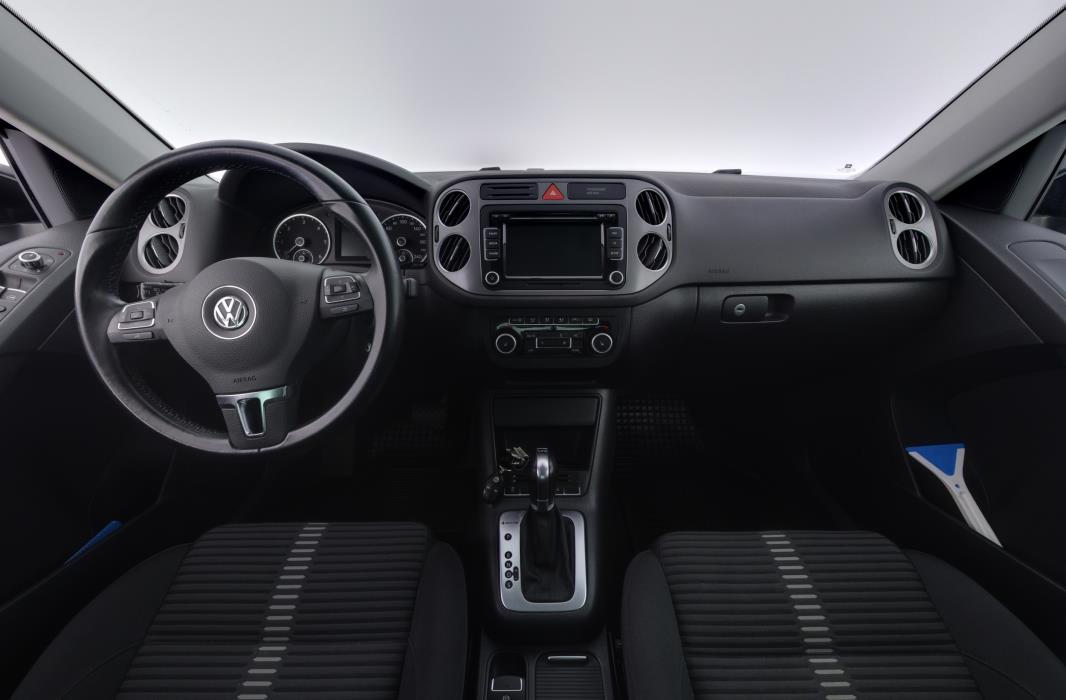 VOLKSWAGEN Tiguan 2011