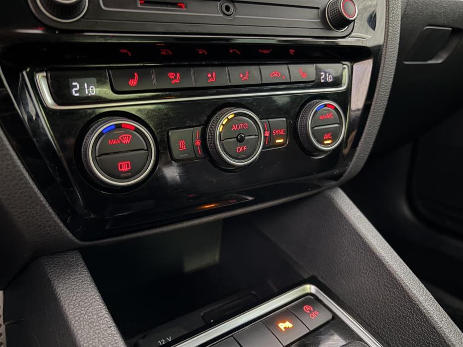 VOLKSWAGEN Jetta 2016