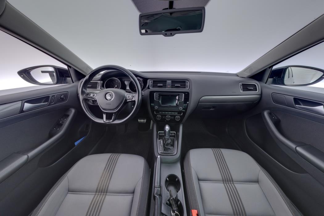 VOLKSWAGEN Jetta 2016