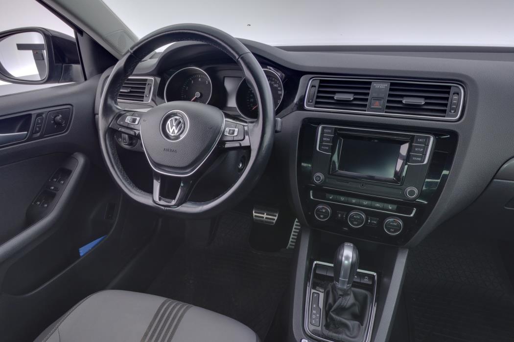 VOLKSWAGEN Jetta 2016