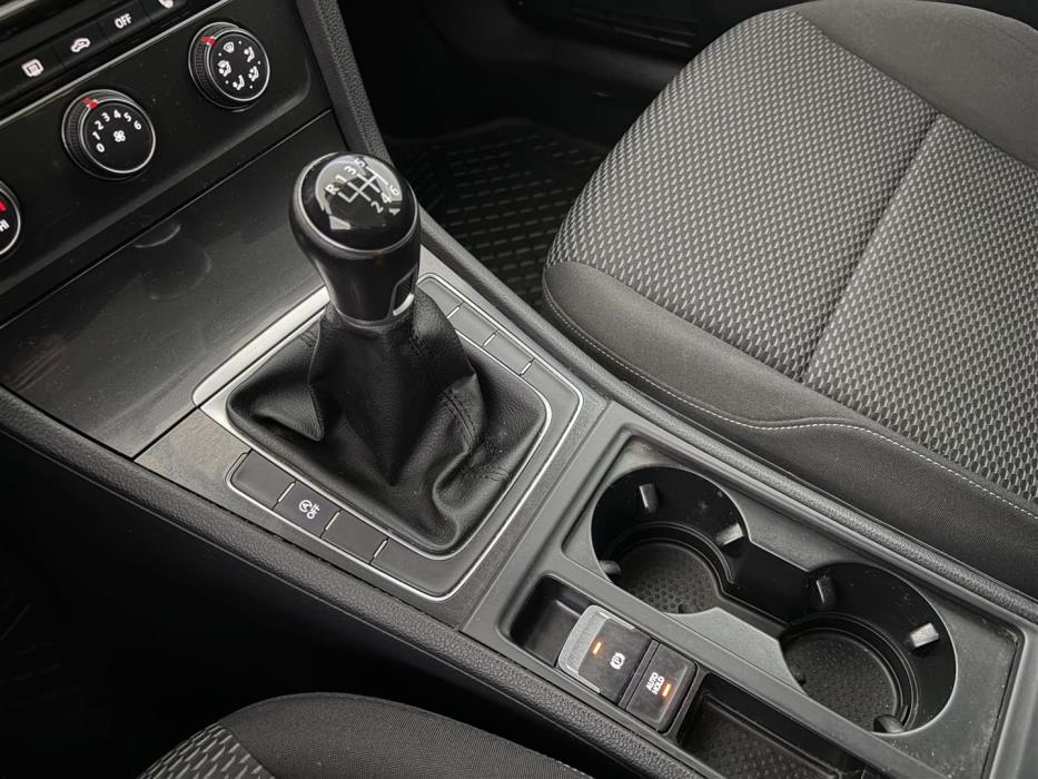 VOLKSWAGEN Golf 2018