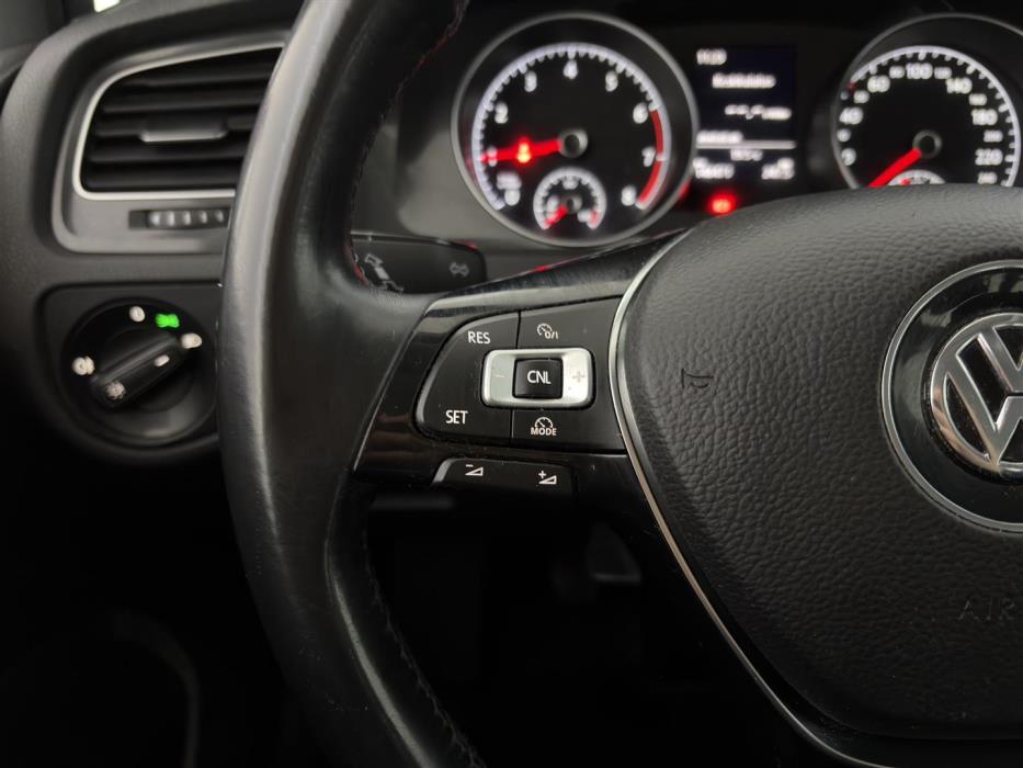 VOLKSWAGEN Golf 2018