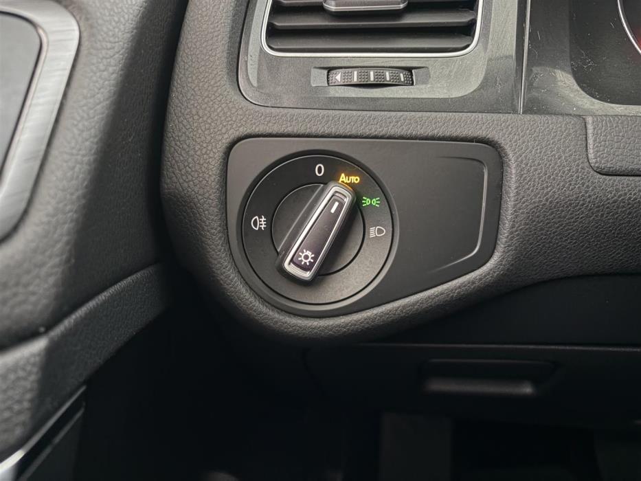 VOLKSWAGEN Golf 2018