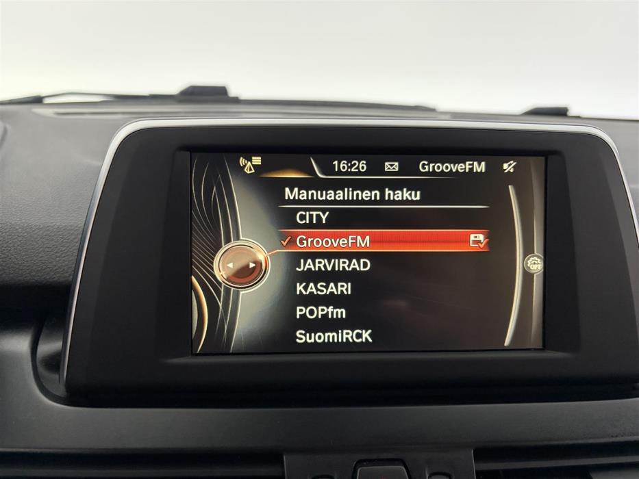 BMW 218 2015