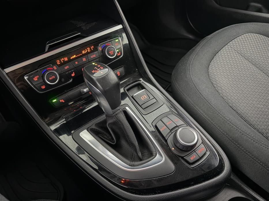 BMW 218 2015