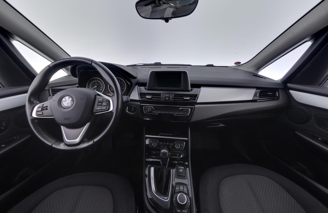 BMW 218 2015