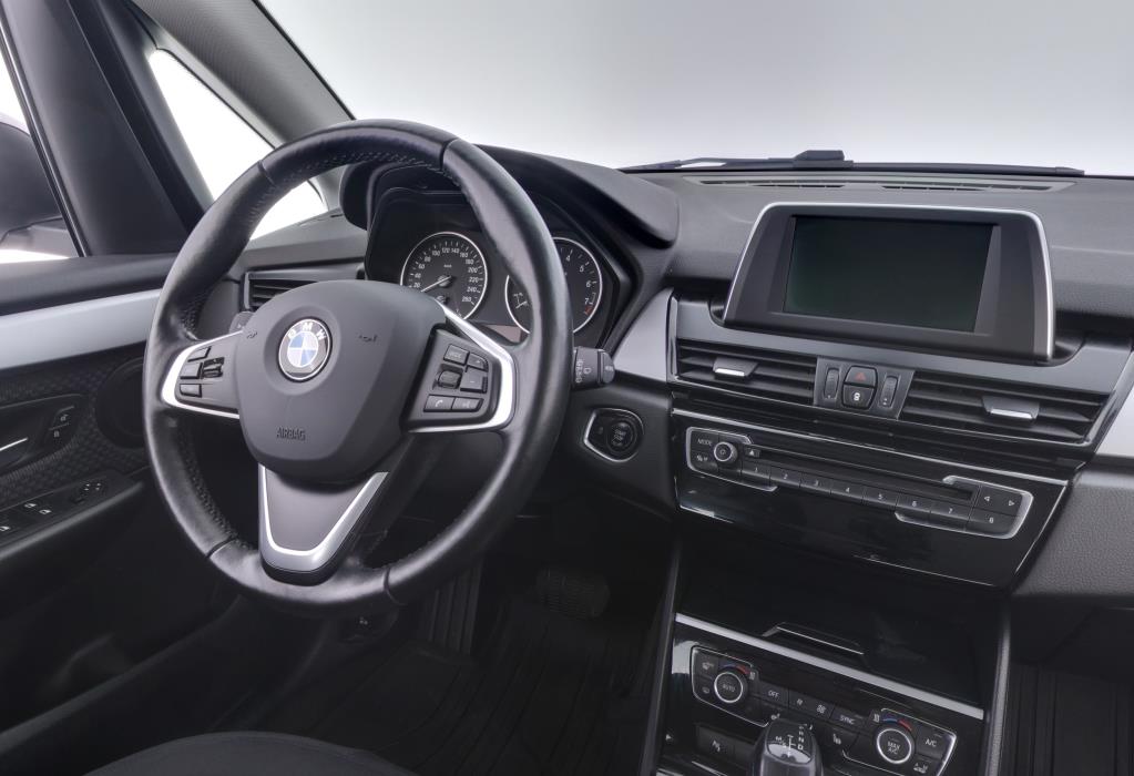 BMW 218 2015