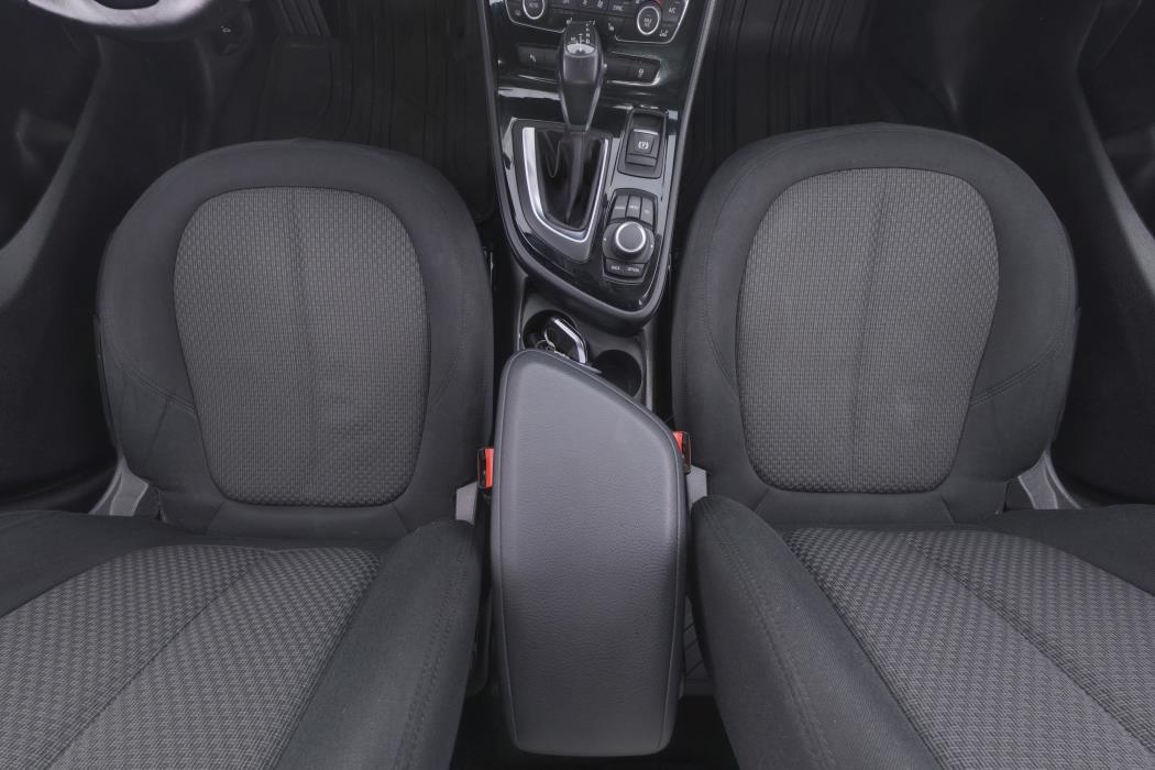 BMW 218 2015