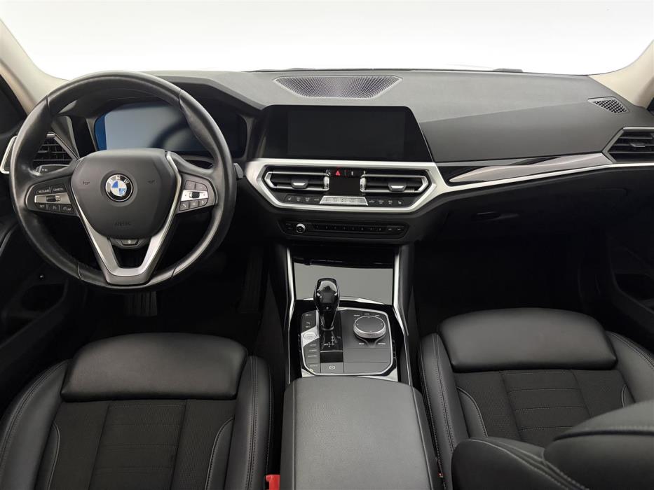 BMW 320 2021