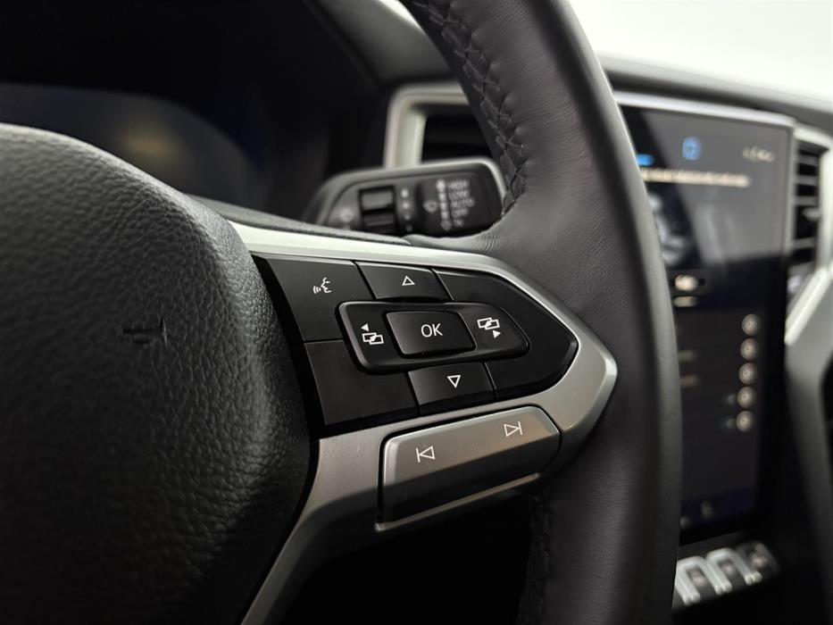 VOLKSWAGEN Amarok 2024