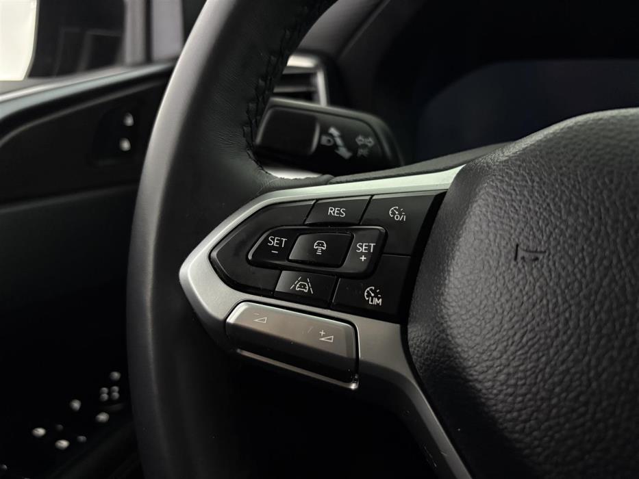 VOLKSWAGEN Amarok 2024