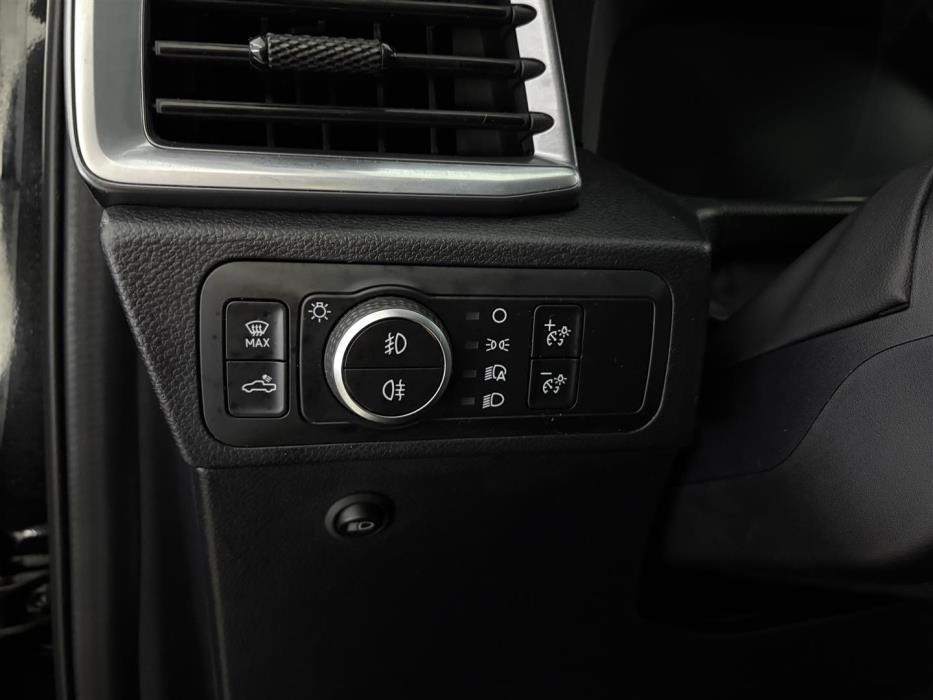 VOLKSWAGEN Amarok 2024