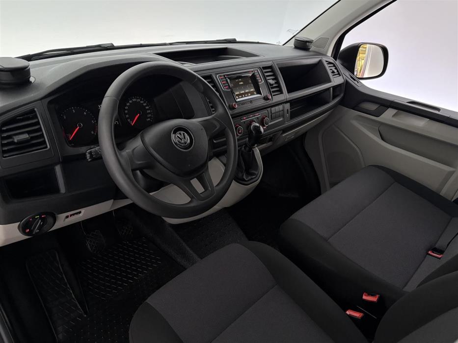 VOLKSWAGEN Transporter 2015