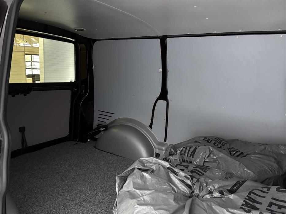 VOLKSWAGEN Transporter 2015