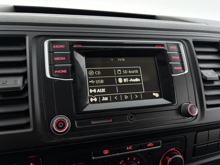 VOLKSWAGEN Transporter 2015
