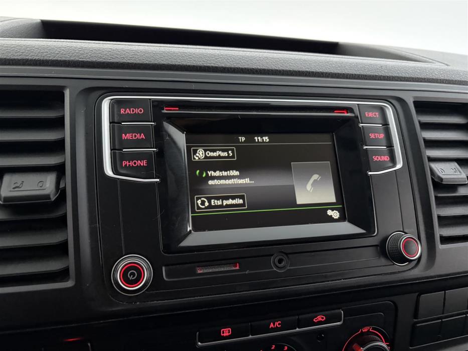 VOLKSWAGEN Transporter 2015