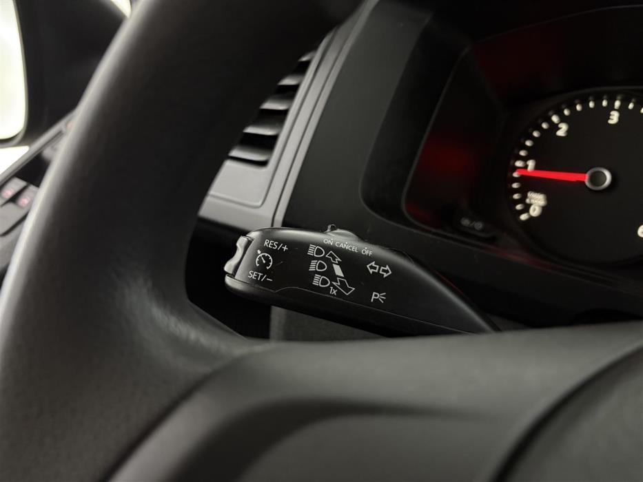 VOLKSWAGEN Transporter 2015