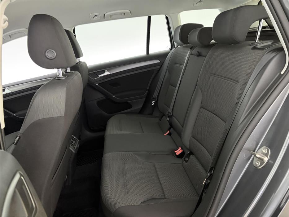 VOLKSWAGEN Golf 2017