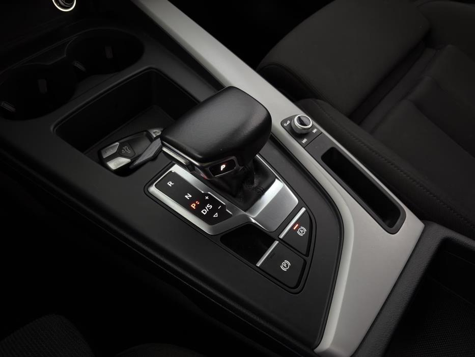 AUDI A4 2020