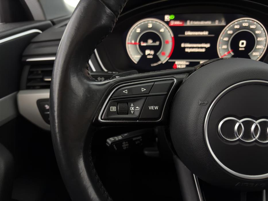 AUDI A4 2020