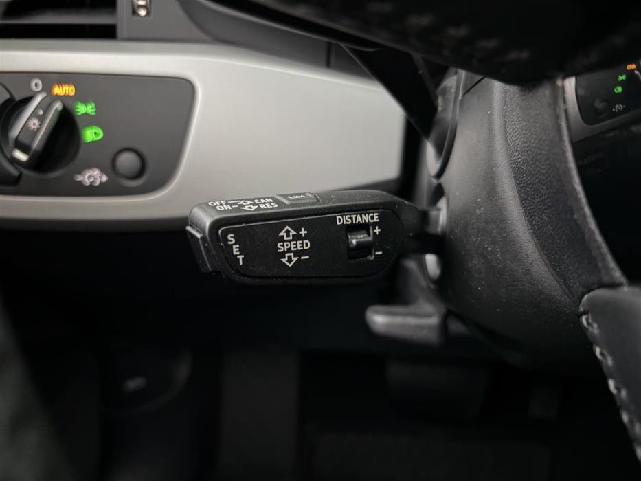 AUDI A4 2020