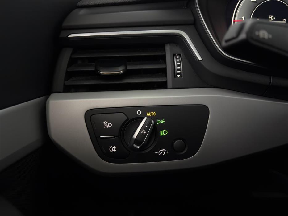 AUDI A4 2020