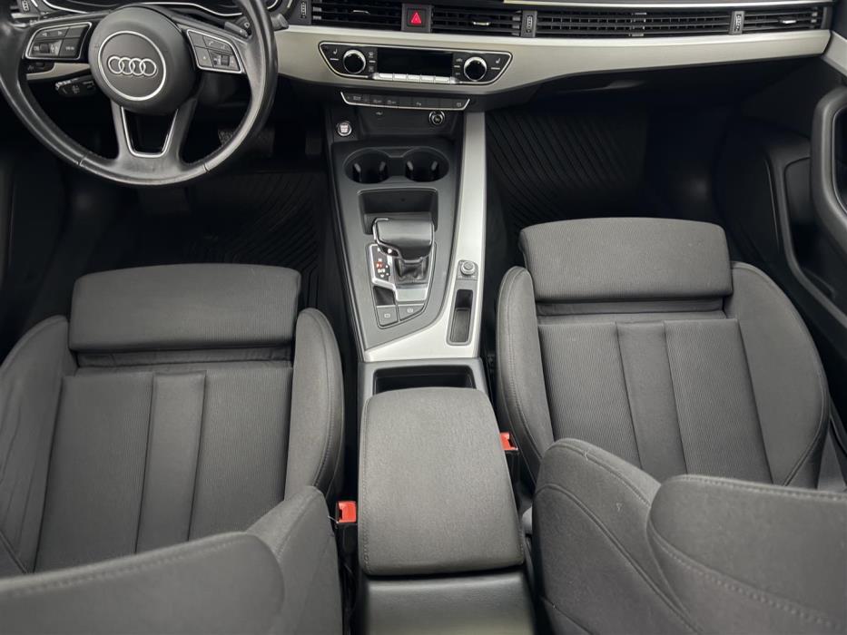 AUDI A4 2020