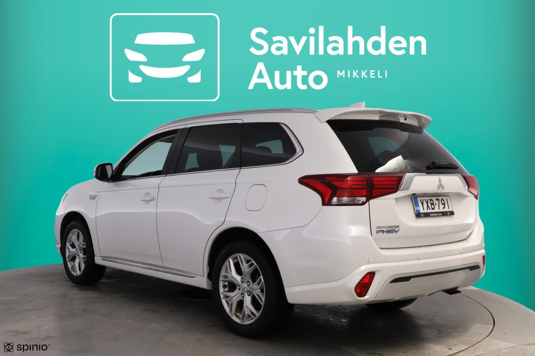 Mitsubishi Outlander PHEV 2021